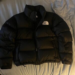 North face Retro Puffer Jacket. Size M. Great condition. Worn twice
